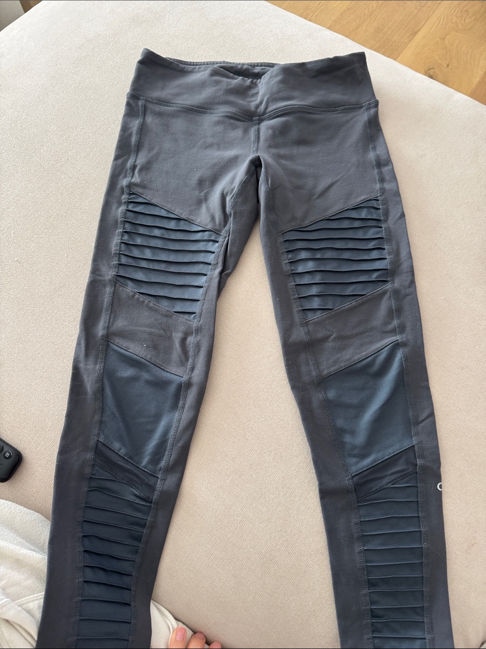 ALO Yoga Black Ribbed-Panel Women’s Jeggings